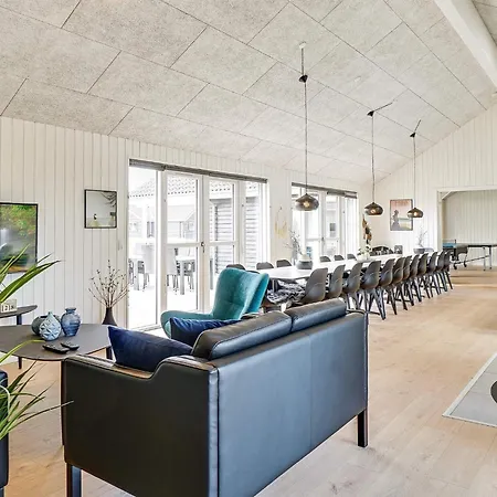 26 Person In 펜션 *